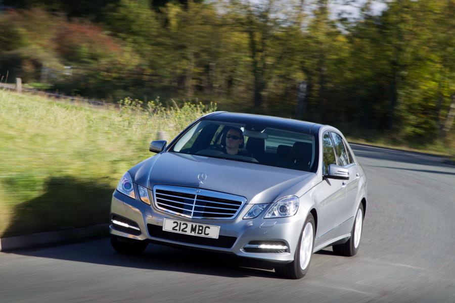  Mercedes-Benz E300 Hybrid Saloon 2012 года  (фото 49 из 58)